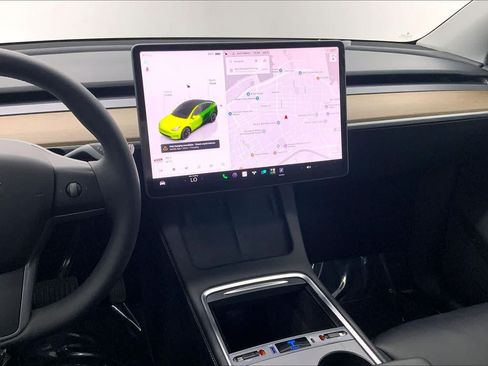 Used 2023 Tesla Model Y Long Range AWD/4WD image 24
