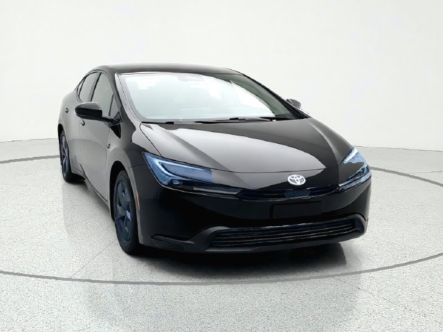 Used 2024 Toyota Prius LE AWD/4WD image 8