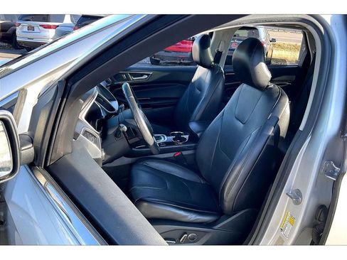 Used 2017 Ford Edge Titanium w/ Equipment Group 301A image 27