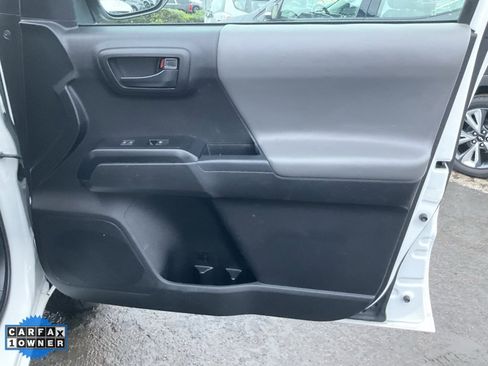 Used 2022 Toyota Tacoma SR image 47