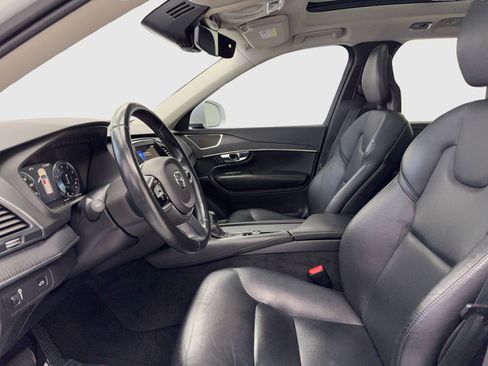 Used 2020 Volvo XC90 T5 Momentum image 17