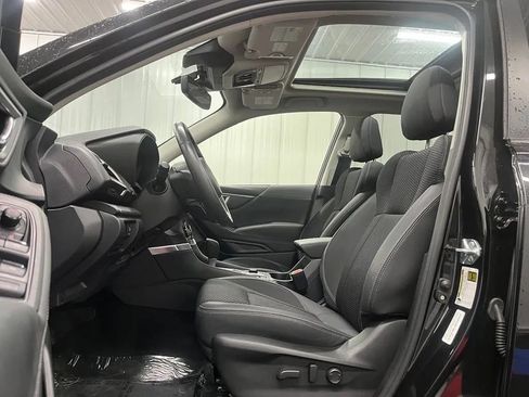 Used 2024 Subaru Forester Premium AWD/4WD image 12