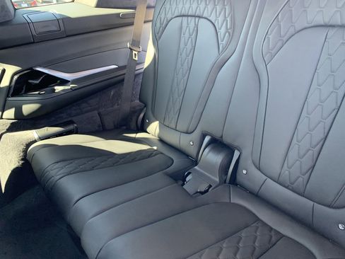 Certified 2025 BMW X7 xDrive40i w/ M Sport Package AWD/4WD image 34