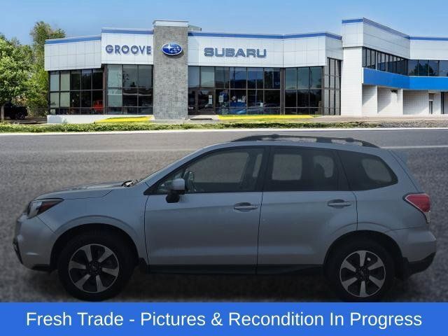 Used 2017 Subaru Forester 2.5i Premium AWD/4WD image 2