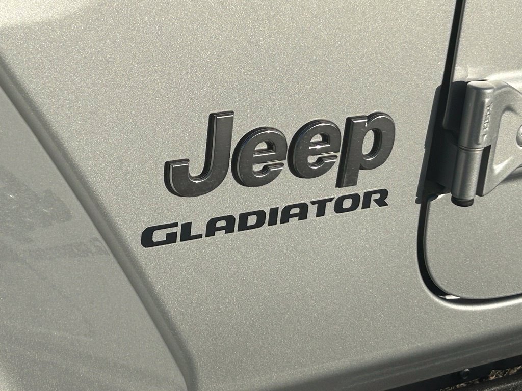Used 2022 Jeep Gladiator Overland w/ Popular Equipment Package AWD/4WD image 18