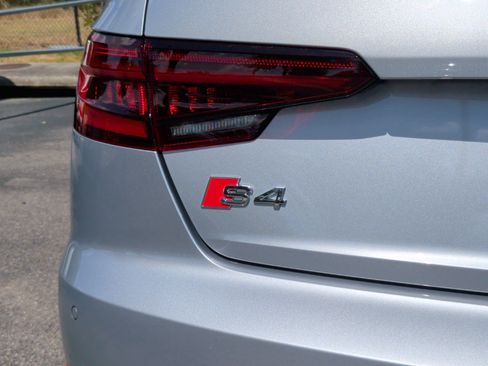 Used 2019 Audi S4 Premium Plus w/ Premium Plus Package AWD/4WD image 12