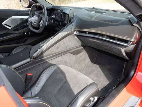 Used 2020 Chevrolet Corvette Stingray Premium Cpe w/ 3LT Preferred Equipment Group image 58