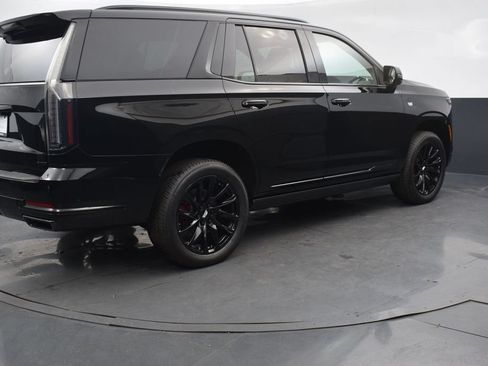 New 2026 Cadillac Escalade Sport w/ LPO, ONYX Package AWD/4WD image 6
