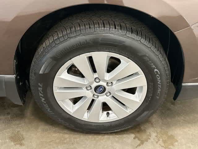 Used 2019 Subaru Outback 2.5i Premium w/ Popular Package #2 AWD/4WD image 5