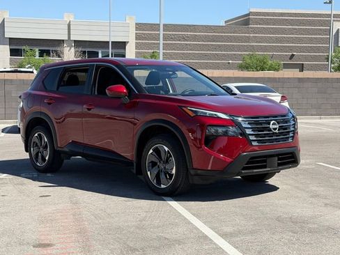 Certified 2024 Nissan Rogue SV FWD image 9
