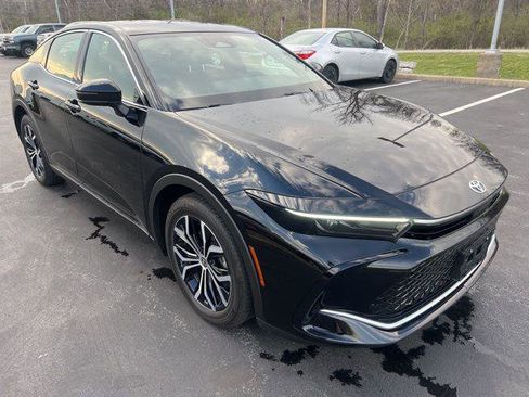 Certified 2024 Toyota Crown XLE image 6