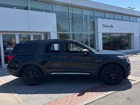 Used 2022 Ford Explorer XLT image 4