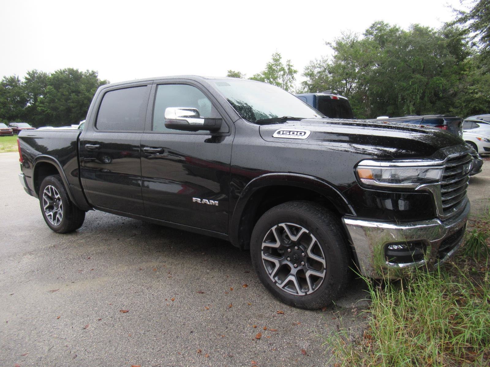 Used 2026 RAM 1500 Laramie AWD/4WD image 1