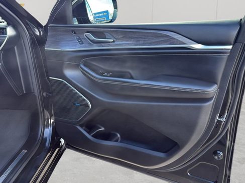 Used 2022 Jeep Grand Cherokee L Overland w/ Luxury Tech Group IV image 52