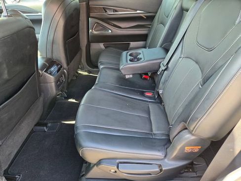Used 2023 INFINITI QX60 Sensory w/ Vision Package AWD/4WD image 12