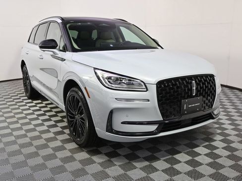 New 2026 Lincoln Corsair Reserve w/ Jet Appearance Package AWD/4WD image 9
