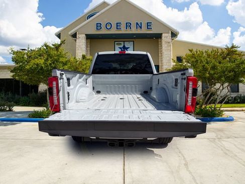 Used 2025 Ford F250 Lariat AWD/4WD image 5