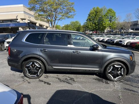 Used 2024 Kia Telluride S w/ S Sunroof Package image 6