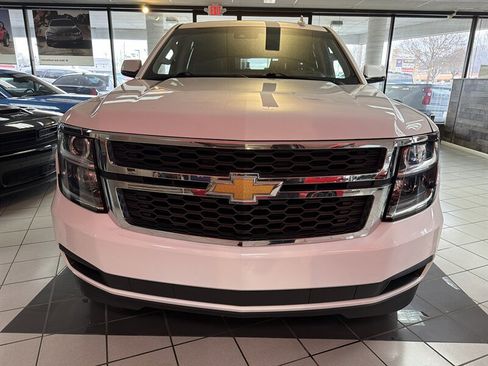 Used 2020 Chevrolet Suburban LT image 3
