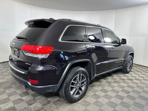 Used 2018 Jeep Grand Cherokee Limited image 3
