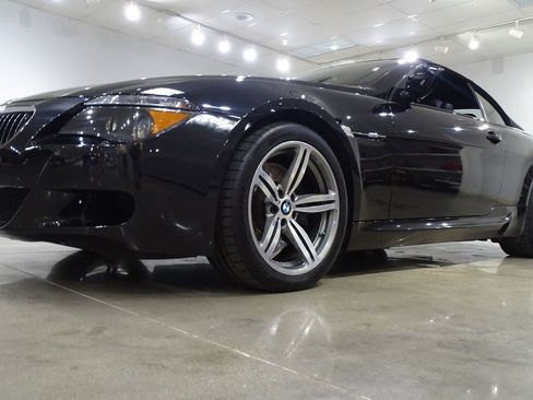 Used 2007 BMW M6 Convertible RWD image 4