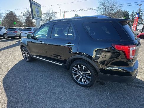 Used 2017 Ford Explorer Platinum image 6