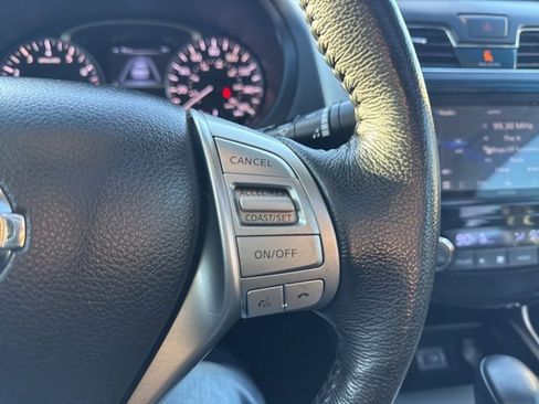 Used 2014 Nissan Altima 2.5 SL w/ Technology Package image 22