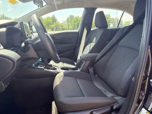 Used 2024 Toyota Corolla LE FWD image 19