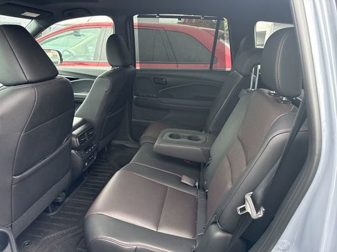 Used 2024 Honda Passport Black Edition image 6