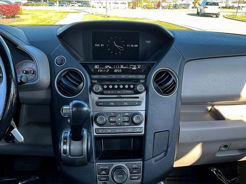 Used 2013 Honda Pilot Touring image 19