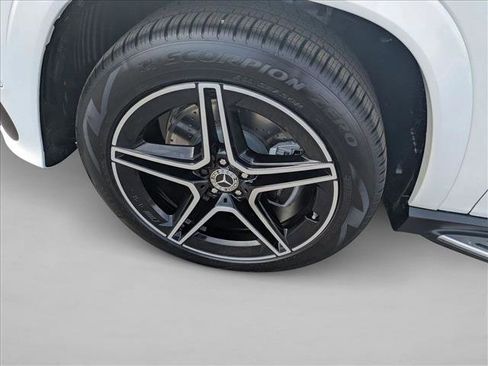 Certified 2026 Mercedes-Benz GLS 450 4MATIC image 22