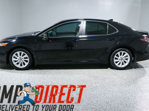 Used 2023 Toyota Camry LE FWD image 10