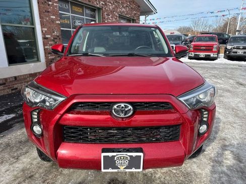 Used 2017 Toyota 4Runner SR5 image 2