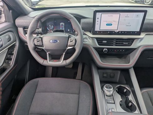 New 2026 Ford Explorer ST RWD image 18
