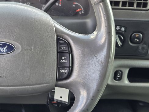 Used 2004 Ford F350 Lariat image 27