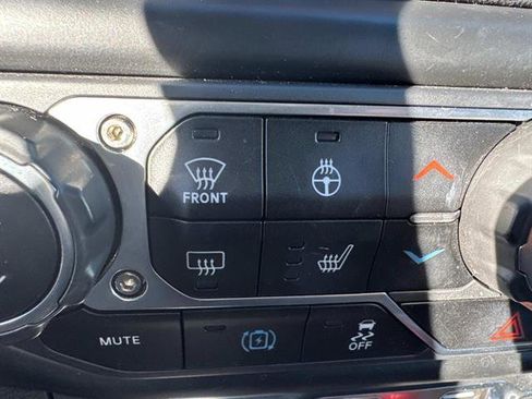 Used 2021 Jeep Wrangler Unlimited Sahara w/ Cold Weather Group image 13