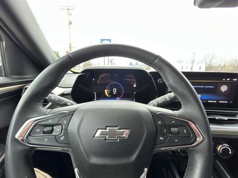 Used 2024 Chevrolet TrailBlazer ACTIV image 11