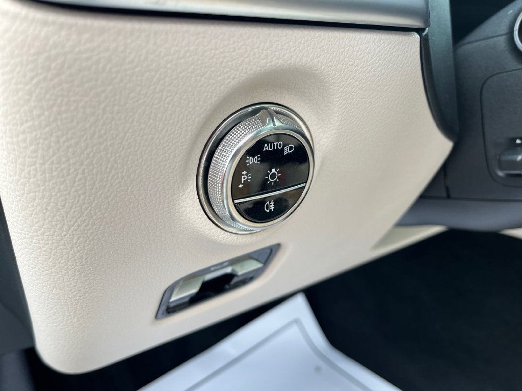 Certified 2026 Mercedes-Benz C 300 4MATIC Sedan image 21