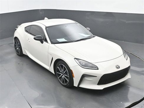 Used 2024 Toyota GR86 image 26