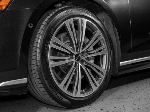 Used 2022 Audi A8 L 3.0T w/ Executive Package image 30