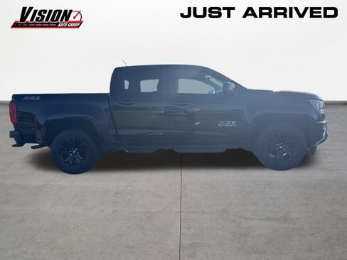 Used 2017 Chevrolet Colorado Z71 w/ Z71 Midnight Edition AWD/4WD image 4