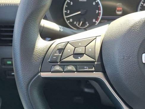 Used 2025 Nissan Sentra SV w/ Trunk Package image 20