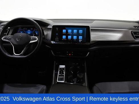 Used 2025 Volkswagen Atlas Cross Sport SE AWD/4WD image 8