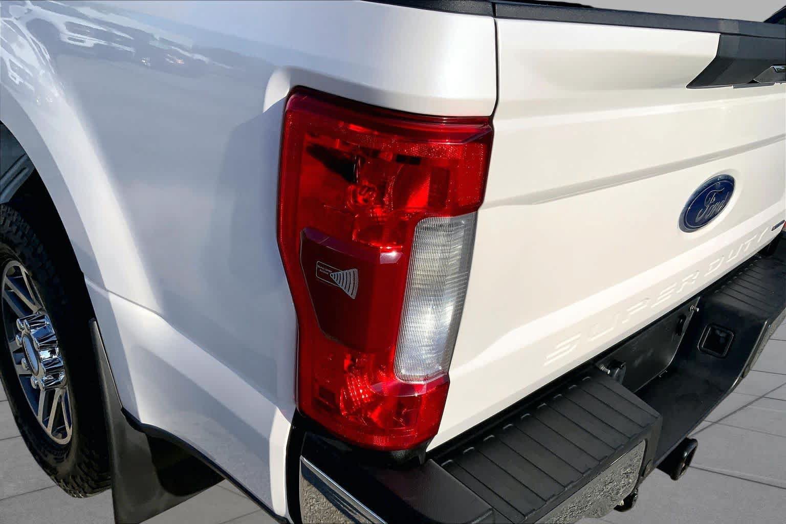 Used 2017 Ford F250 Lariat w/ Lariat Value Package RWD image 24