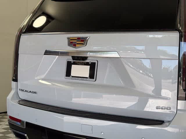 New 2026 Cadillac Escalade Luxury w/ Touring Package AWD/4WD image 15