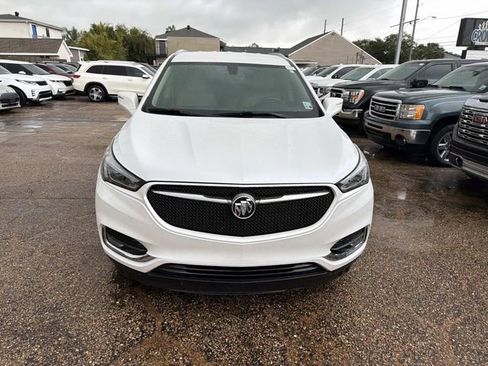 Used 2021 Buick Enclave Essence w/ Sport Touring Edition FWD image 2