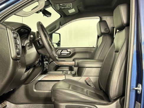 Used 2022 Chevrolet Silverado 2500 LTZ w/ LTZ Premium Package image 30