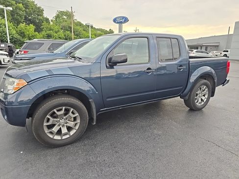 Used 2020 Nissan Frontier SV AWD/4WD image 1