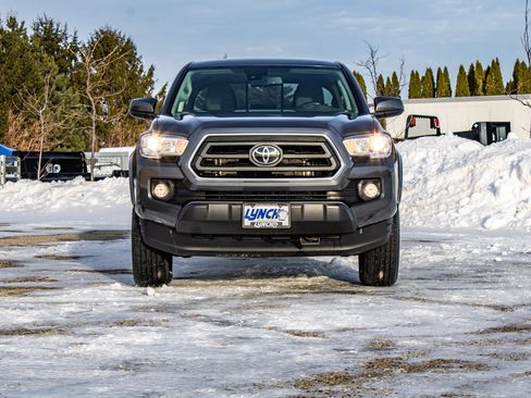 Used 2021 Toyota Tacoma SR5 image 6