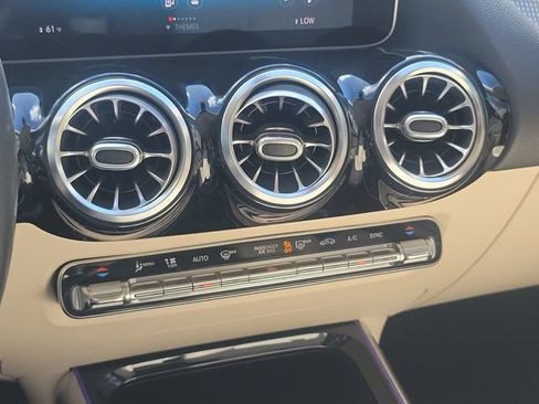 Used 2021 Mercedes-Benz GLA 250 image 28
